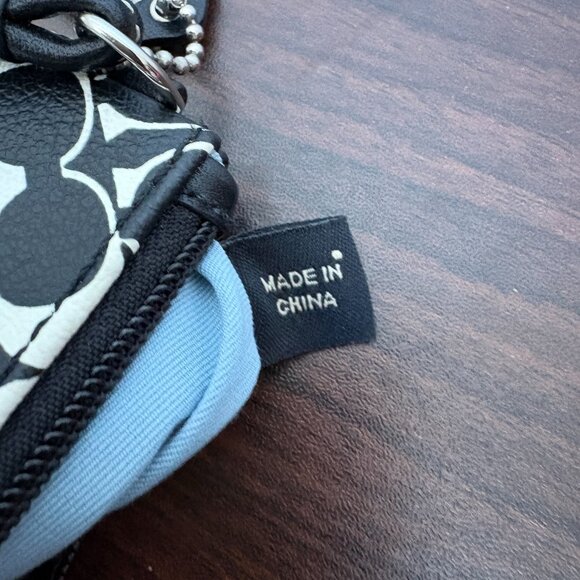 COACH F15132 Black White Heritage Signature Satchel Bag and Pouch Wristlet - Picture 8 of 14